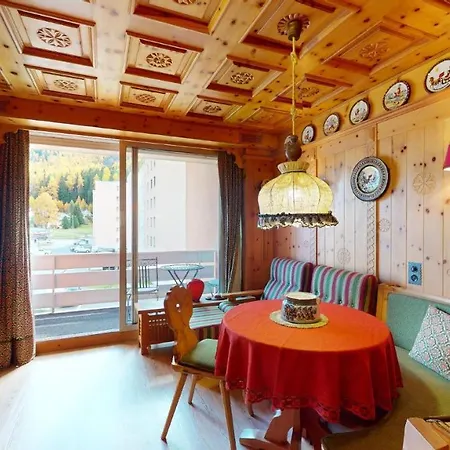 Abitaziun Skyline 201 アパート